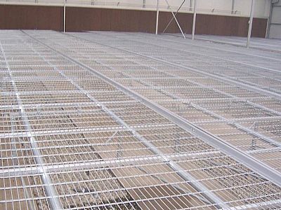 在電焊網片成型后進行鍍鋅產品系選用優(yōu)質的材料